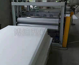 覆布機(jī)